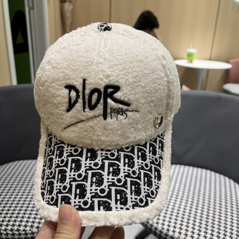 CHRISTIAN DIOR